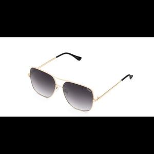 Quay Stop and Stare Sunglasses. NWT!